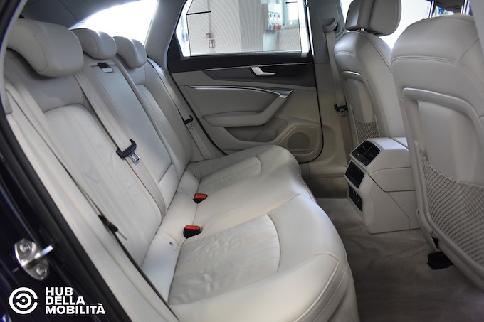 AUDI A6 Avant 40 2.0 TDI S tronic Business